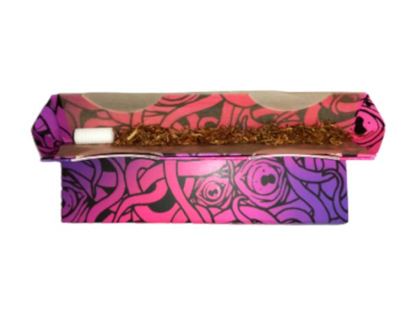 Hiqh quality rolling papers with tray in use